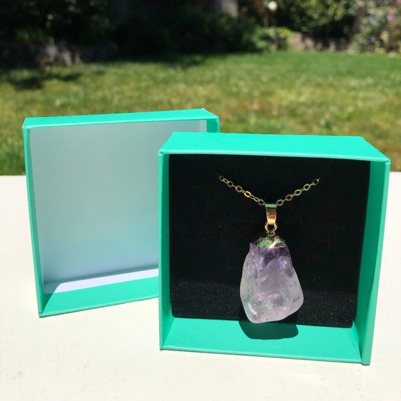 Host Pick! NIB - Amethyst Crystal Necklace with Gold Plated Chain - Picture 1 of 2